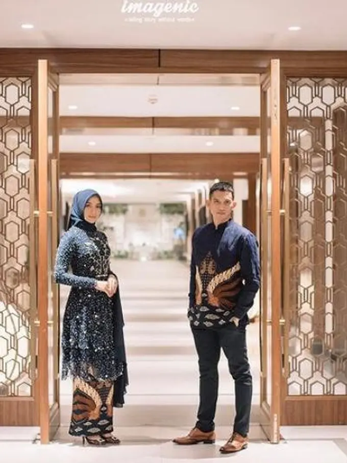 6 Inspirasi Baju Couple Lamaran untuk Wanita Berhijab, dari Citra Kirana hingga Dinda Hauw