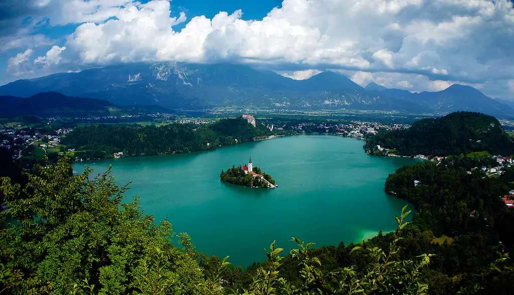 Slovenia. | via: reversehomesickness.com