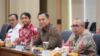 Pertemuan Menteri ATR/Kepala BPN Agus Harimurti Yudhoyono (AHY) dan Jaksa Agung ST Burhanuddin di Kantor Kejaksaan Agung, Jakarta, Selasa (5/3/2024).&nbsp;(Foto: Liputan6.com/Maulandy R)