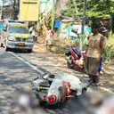 Motor Bonceng 3 Senggolan dengan Truk di Tuban, Ibu-Anak Tewas