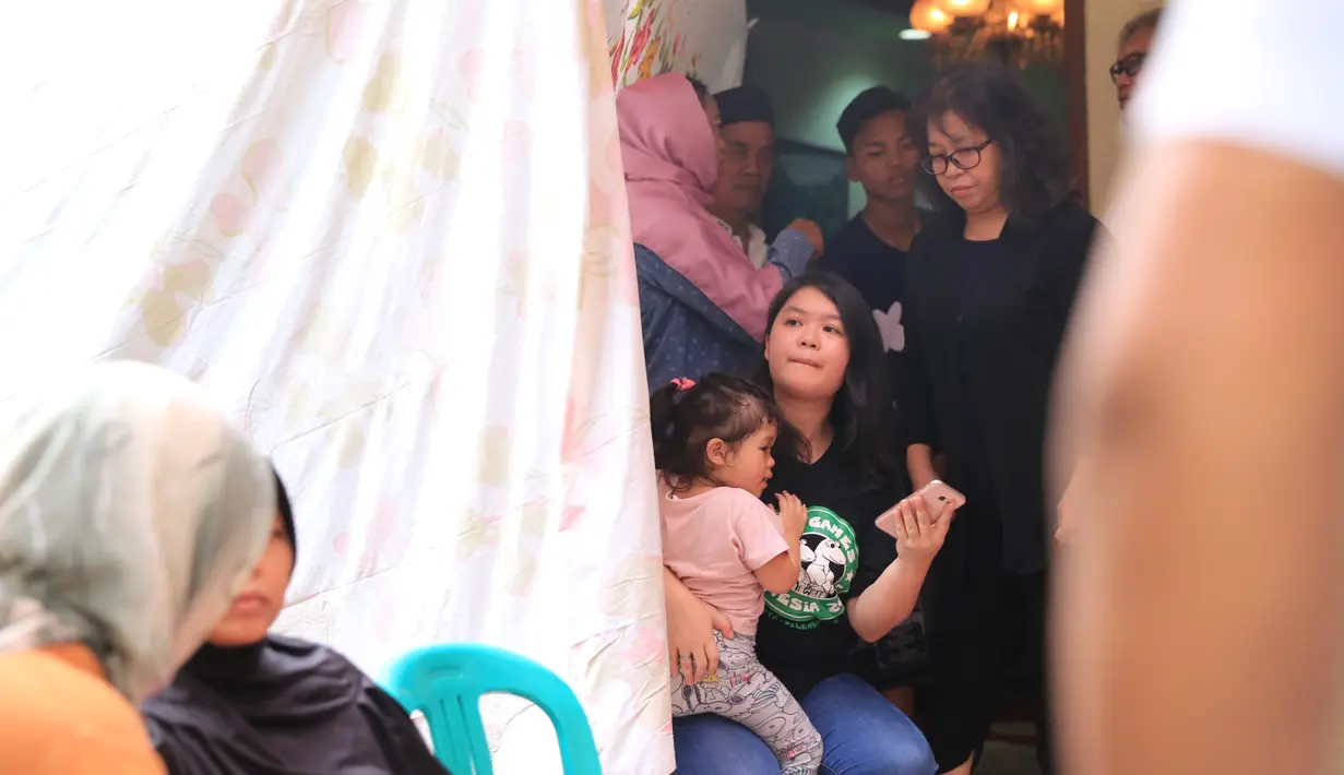 Pelawak senior Cahyono meninggal dunia dalam usia 64 tahun. Menurut keterangan anak keduanya Agung, sebelum ditemukan meninggal dunia almarhum mengaku sedang istirahat di kamarnya. (Adrian Putra/Bintang.com)