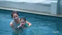 Baby Issa Berenang (YouTube Nikita Willy Official)