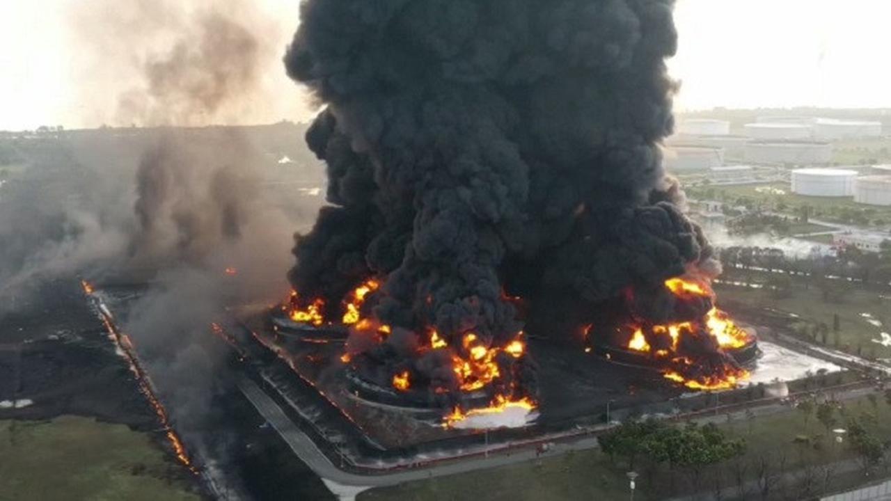 Kilang Balongan Terbakar