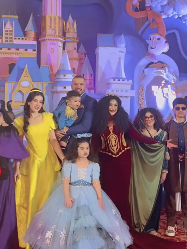 Pesta ulang tahun mewah kedua anak Tasya Farasya bertema Disneyland. [@tasyafarasya]