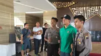 Irfan Bachdim Jadi Buruan Wefie Polisi di Solo
