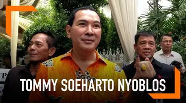 Tommy Soeharto selesai mencoblos pada pukul 10.00 WIB di TPS 02, Gondangdia, Menteng, Jakarta.