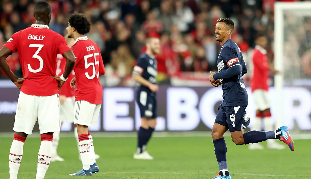 Nani pun terlihat antusias saat bisa tampil untuk pertama kalinya melawan mantan klubnya tersebut yang pernah ia bela dari 2007 hingga 2015. (AFP/George Salpigtidis)