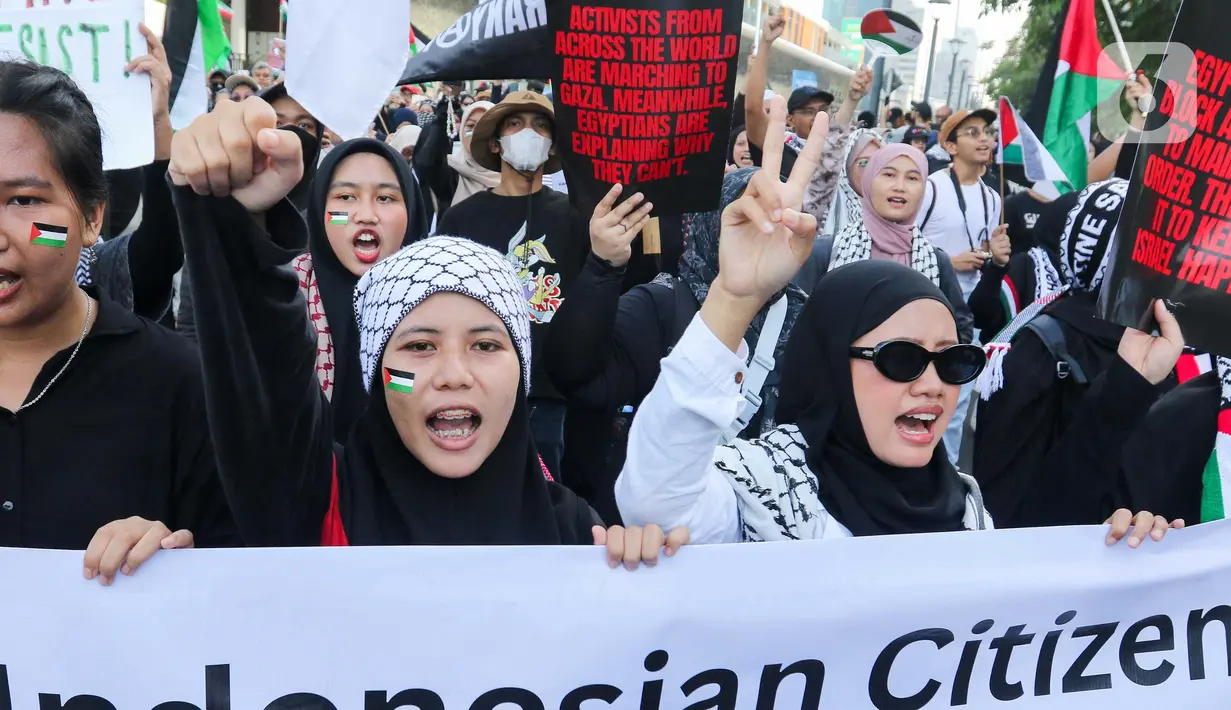 Aksi tersebut merupakan bentuk solidaritas untuk gerakan Global March to Gaza. (Liputan6.com/Herman Zakharia)
