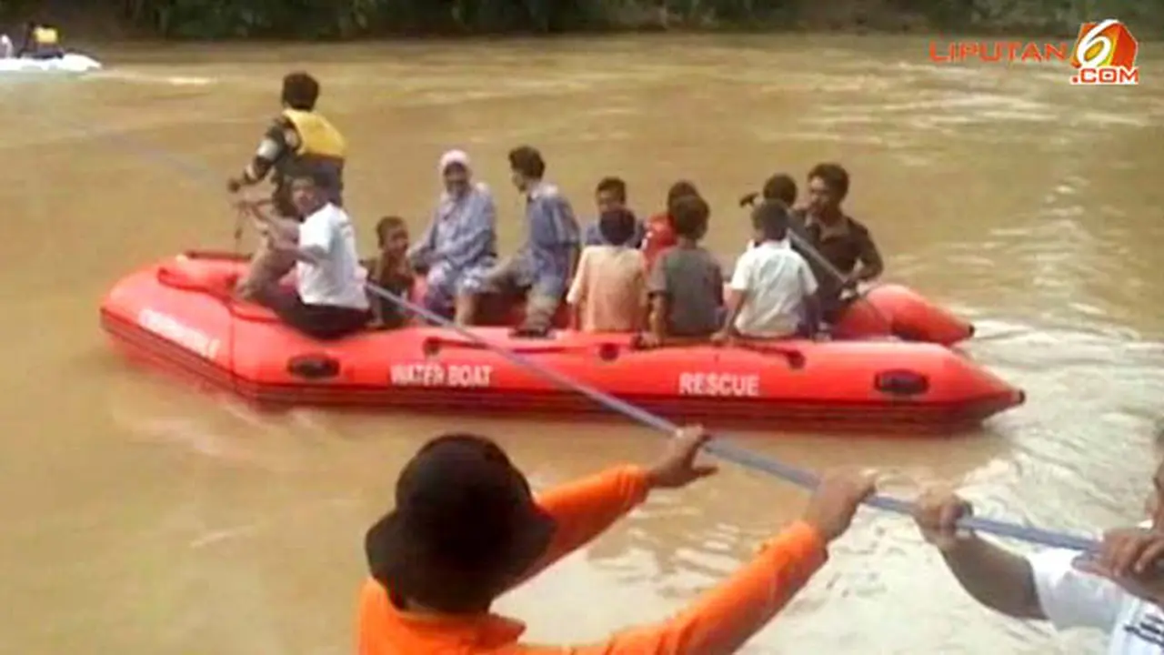 banjir-banten130115c.jpg