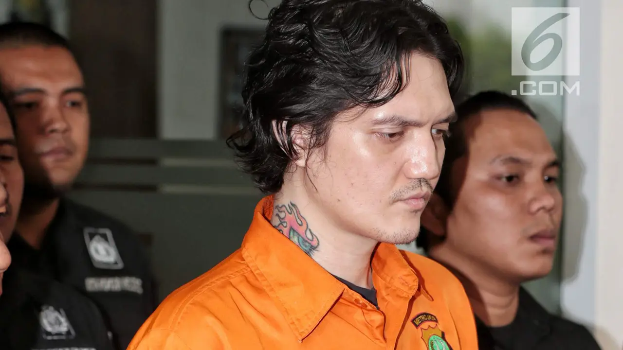 Anak musisi Ahmad Albar, Ozzy Albar