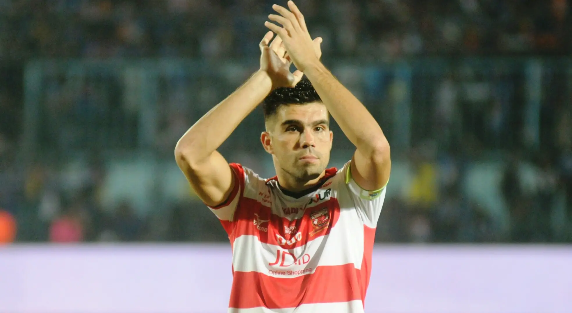 Kapten Madura United, Fabiano Beltrame berkomentar soal krisis striker yang dialami Arema. (Bola.com/Iwan Setiawan)