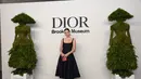 Lorde mengenakan Dior Ready-To-Wear by Maria Grazia Chiuri. (Foto: Dior)