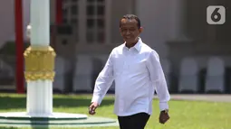 Ekspresi mantan Ketua Umum Himpunan Pengusaha Muda Indonesia (HIPMI) Bahlil Lahadalia saat tiba di Istana, Jakarta, Selasa (22/10/2019). Bahlil dipanggil Presiden Joko Widodo atau Jokowi untuk menempati salah satu pos kementerian di Kabinet Kerja Jilid II. (Liputan6.com/Angga Yuniar)