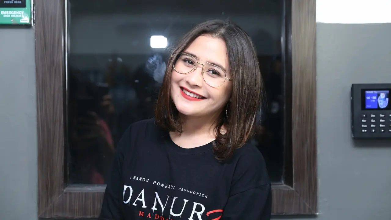 [Bintang] Prilly Latuconsina