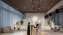 Acara ini khusus untuk para pelanggan VIP dan tamu undangan khusus. Mereka dapat melihat dan membeli secara langsung koleksi Women’s Resort and Pre-Fall Collections 2025 lebih dulu sebelum terjual di dalam butik. Seru bukan? / Foto: Fimela.com.