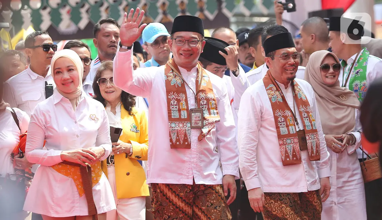 Pasangan Ridwan Kamil-Suswono resmi mendaftarkan diri sebagai calon peserta Pemilihan Gubernur (Pilgub) DKI Jakarta 2024. (Liputan6.com/Angga Yuniar)