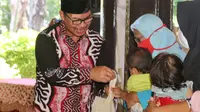 Kepala BKKBN Dr. (H.C) dr. Hasto Wardoyo, Sp.OG (K) saat peluncuran materi audiovisual di Pendopo Kabupaten Brebes, Jawa Tengah, Senin (28/11/2022).