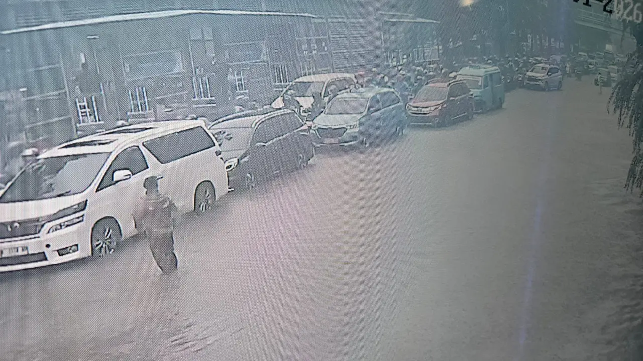 jalan DI Panjaitan kebanjiran