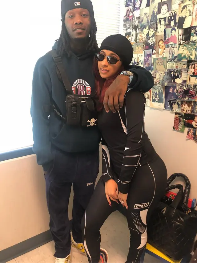 Offset dan Cardi B (Instagram/ iamcardib - https://www.instagram.com/p/Bo2Fb4ehfAn/)