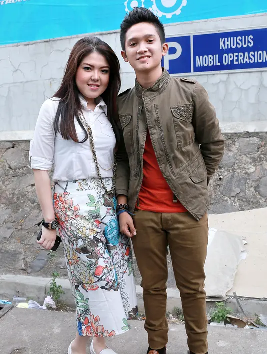 Rio Pratama mengakui kedekatan yang ia jalani dengan Tina Toon. Namun untuk bicara kata ‘Pacar’, Rio memilih kalimat tersebut dengan kata sahabat. (Galih W. Satria/Bintang.com)