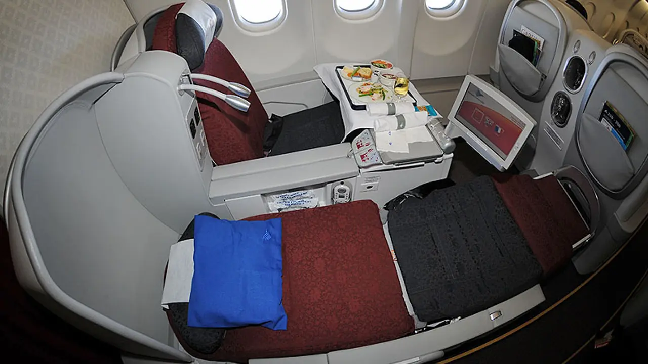 Garuda Airbus A330-200 