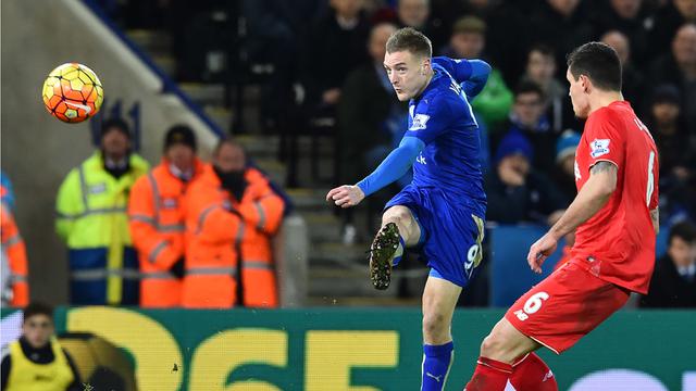 5 Gol Indah yang Berhasil Buat Kiper Lawan Tak Berkutik