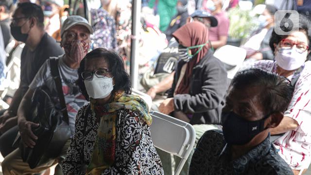 Vaksinasi Booster COVID-19 di Jakarta