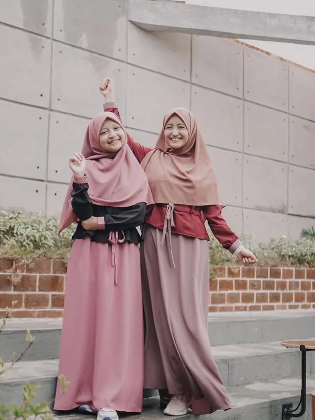 Arafah Rianti dan Halda Rianta