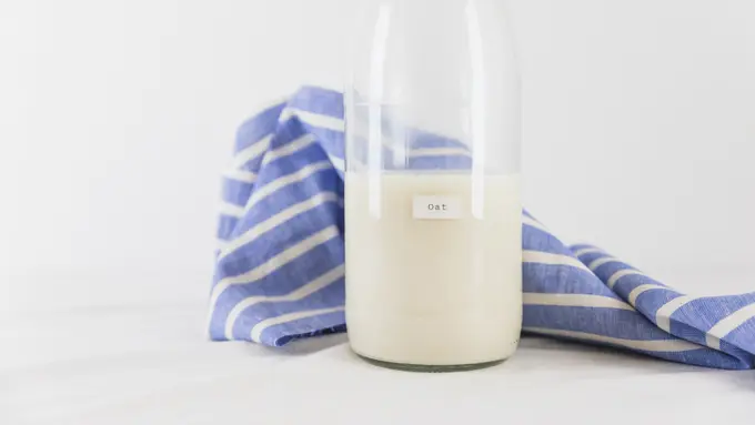 Tips Agar Susu Kemasan Tetap Segar dan Tahan Lama Meski Sudah Dibuka (photo by freepik.com)