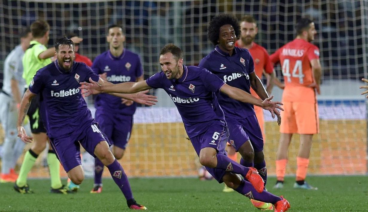  AS Roma menyerah 0-1 dari Fiorentina pada lanjutan Serie A di Artemio Franchi, Firenze, Senin (19/9/2016) dini hari WIB. Gol kemenangan Fiorentina dicetak Milan Badelj. (AFP/Andreas Solaro)