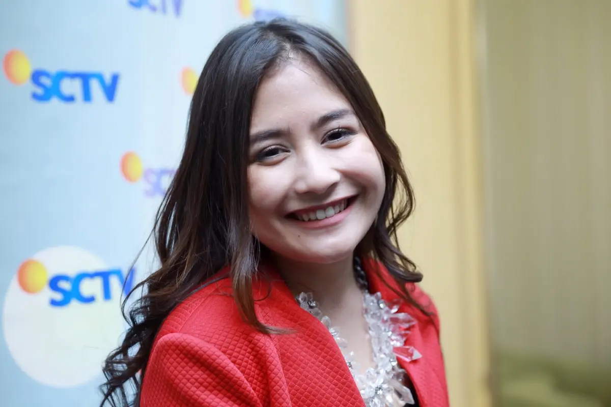 [Bintang] Prilly Latuconsina