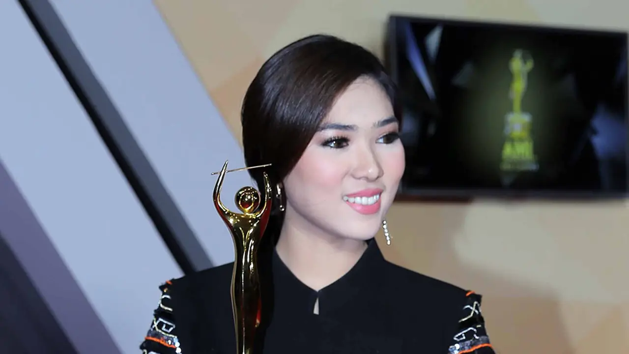 [Bintang] Isyana Sarasvati