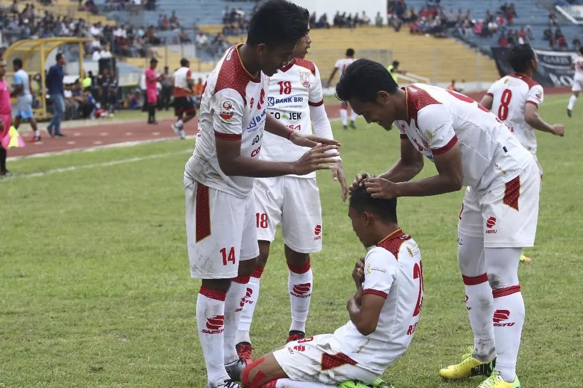 Persis Solo