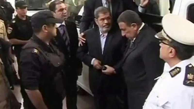 morsi-131105b.jpg