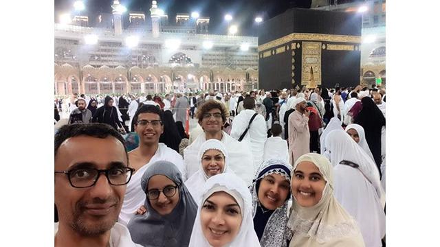 6 Momen Najwa Shihab Umrah Bareng Keluarga, Hangat dan Kompak