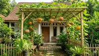 6 Inspirasi Kebun Labu Kuning Rambat di Kanopi Bambu untuk Peneduh Halaman