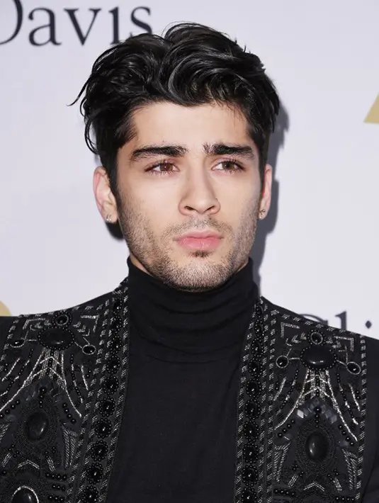 Lalu Zayn membandingkannya dengan Los Angeles, tempat tinggalnya saat di Amerika Serikat. Ia mengatakan, di Los Angeles banyak tempat yang bisa digunakan untuk bersembunyi dari paparazzi.  (AFP/Bintang.com)