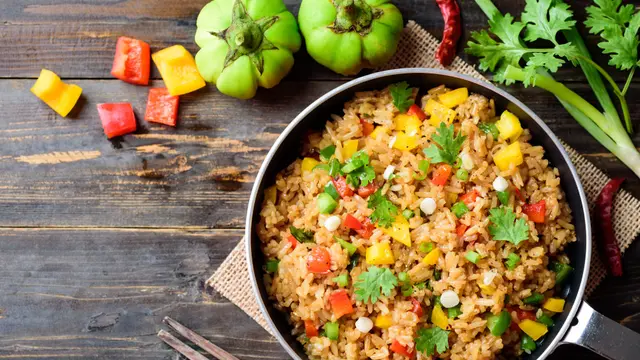 Ilustrasi nasi goreng paprika