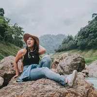 Ilustrasi perempuan berpetualang/copyrightshutterstock/interstid