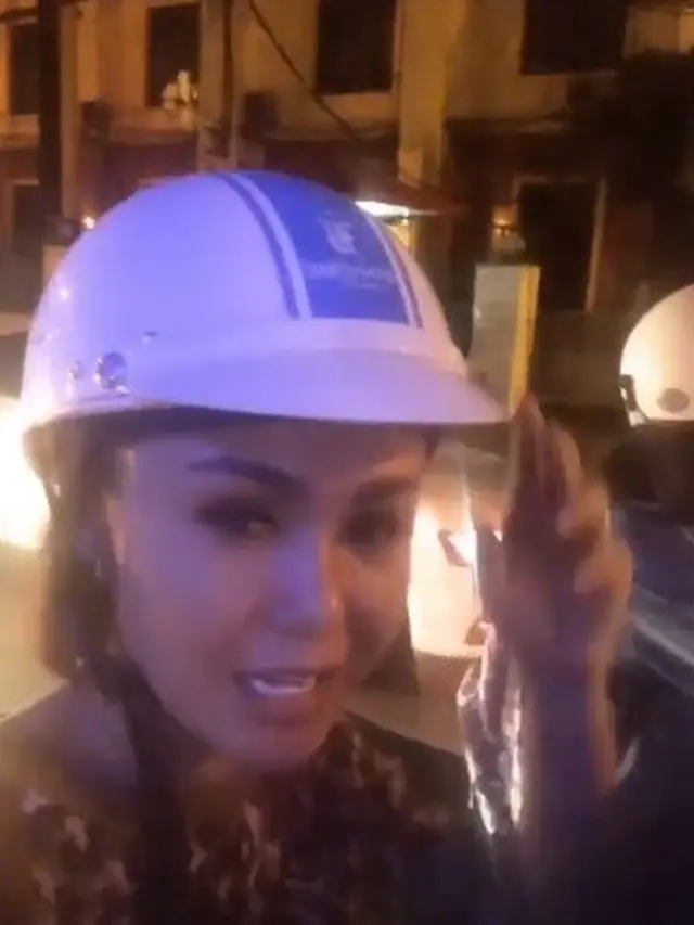 7 Momen Yuni Shara Terbang ke Hanoi untuk Beri Kejutan Anaknya