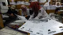KPU Kota Tangerang Selatan menjamin ketersediaan alat bantu bagi pemilih tunanetra. (merdeka.com/Arie Basuki)