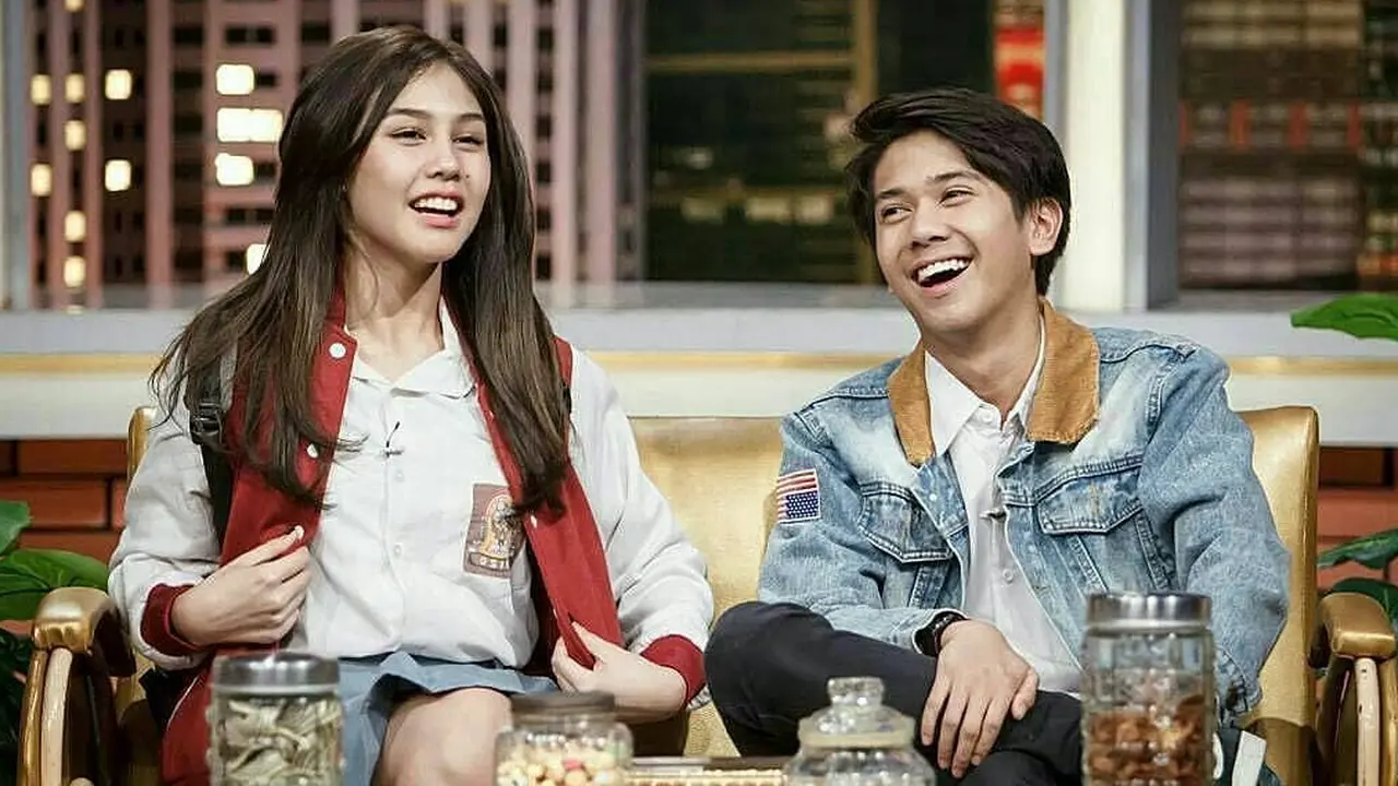 [Bintang] Kebersamaan Vanesha Prescilla dan Iqbal pemeran film Dilan