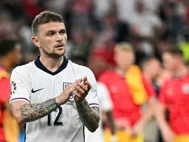 Kieran Trippier gantung sepatu dari tim nasional Inggris. Ia mengumumkan pengunduran dirinya dari timnas pada Kamis (29/8/2024) malam WIB. (JAVIER SORIANO / AFP)