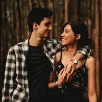 ilustrasi pasangan bahagia/Photo by Allef Vinicius on Unsplash