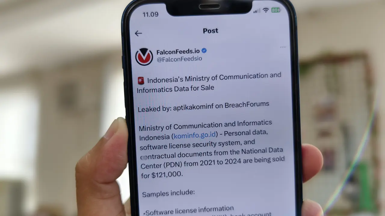 Ilustrasi: Informasi tentang data yang diduga milik Kominfo bocor dan dijual hacker di situs jual beli hasil peretasan