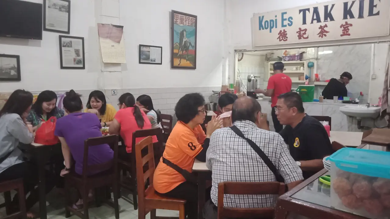 kedai Kopi Es Tak Kie
