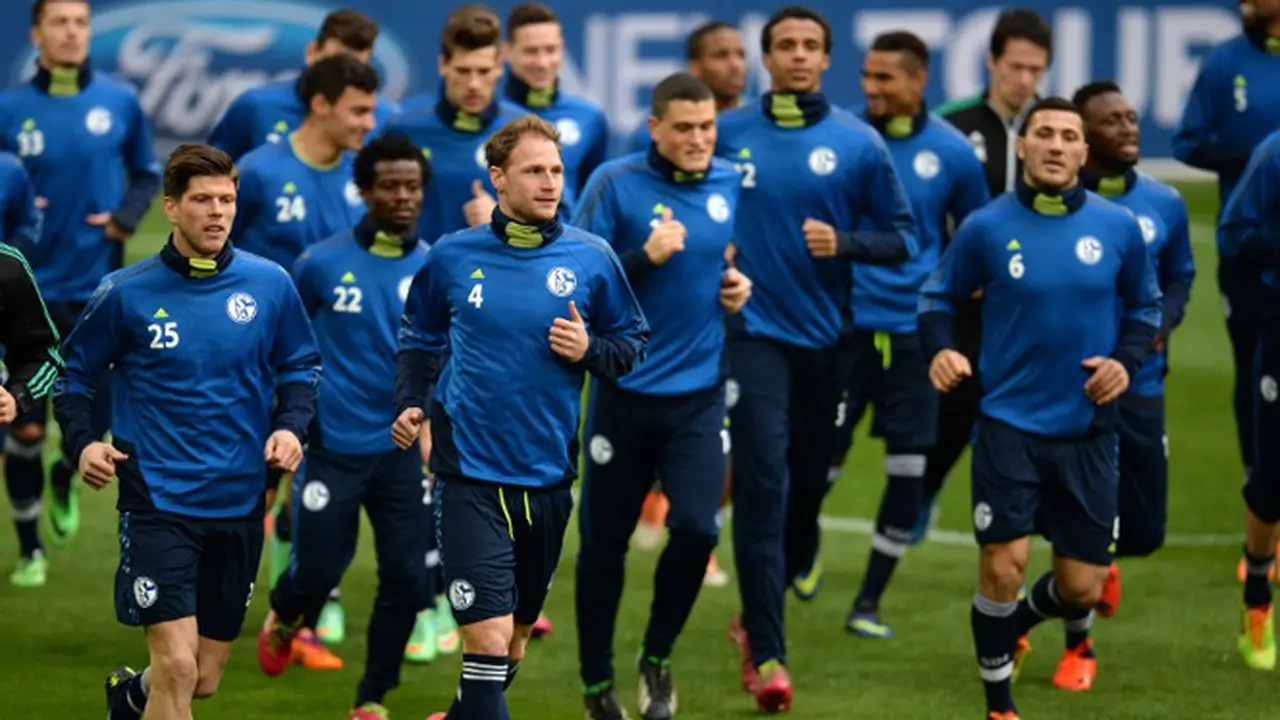 Sejumlah Pemain Schalke 04 (AFP/Patrik Stollarz)