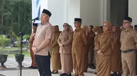 Bupati Bone Bolango, Hamim Pou saat memberikan arahan (Arfandi Ibrahim/Liputan6.com)