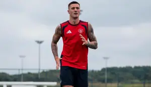 Wayne Rooney Pertanyakan Absennya Benjamin Sesko saat MU Imbang Vs Fulham