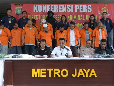 Wadir Reskrimum Polda Metro Jaya AKBP Dedy Murti Haryadi menyampaikan keterangan pers saat rilis kasus penganiayaan terhadap pegiat media sosial Ninoy Karundeng di Jakarta, Selasa (22/10/2019). Polisi menetapkan 15 tersangka dalam kasus penganiayaan terhadap Ninoy Karundeng. (merdeka.com/Imam Buhori